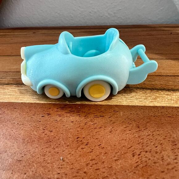 Calico Critters Penguin Babies Ride 'n Play Car and Woozdzeez Fox Prim Series 1 - Picture 4 of 10